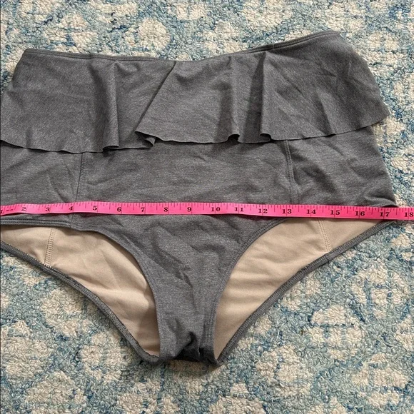 Koran jeans Gray Ruffled Women's Intimate swim bottoms Shorts large - Picture 5 of 6